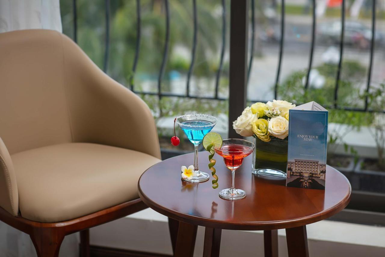 Nesta Hotel Đà Nẵng Kültér fotó
