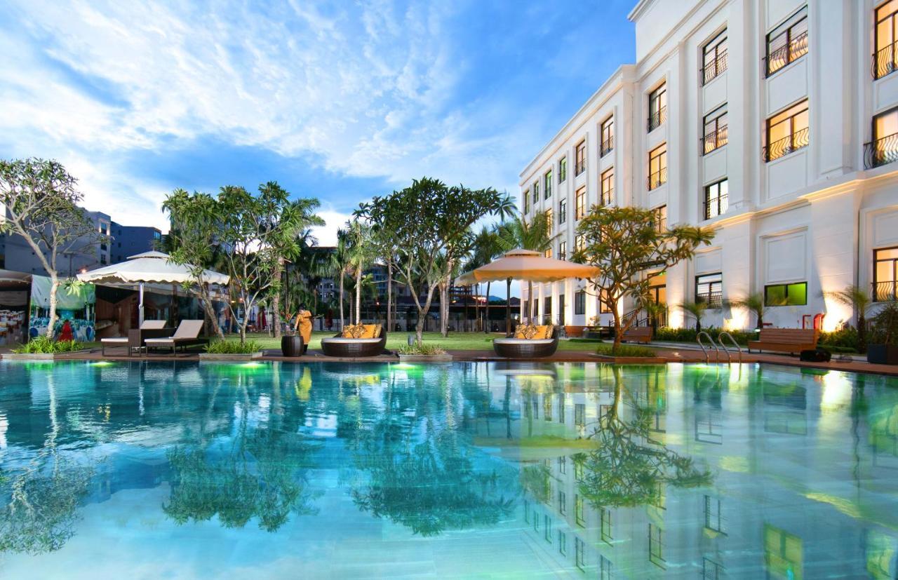 Nesta Hotel Đà Nẵng Kültér fotó