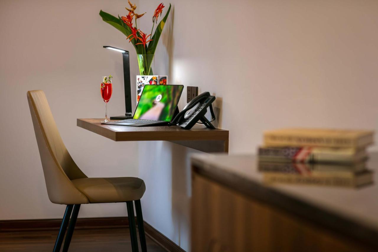 Nesta Hotel Đà Nẵng Kültér fotó