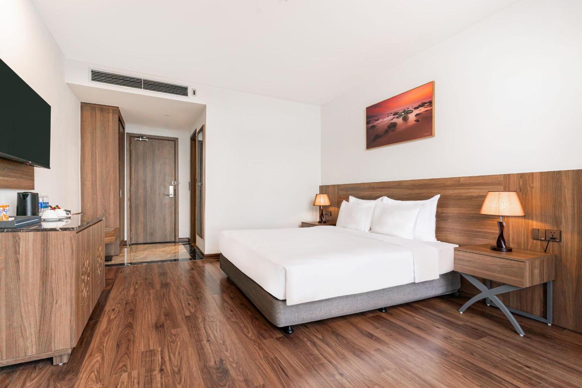 Nesta Hotel Đà Nẵng Kültér fotó