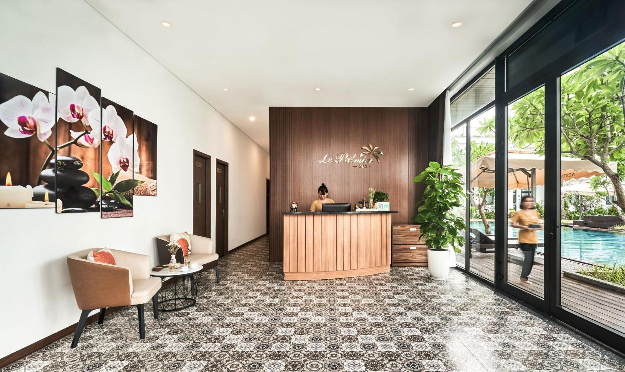Nesta Hotel Đà Nẵng Kültér fotó