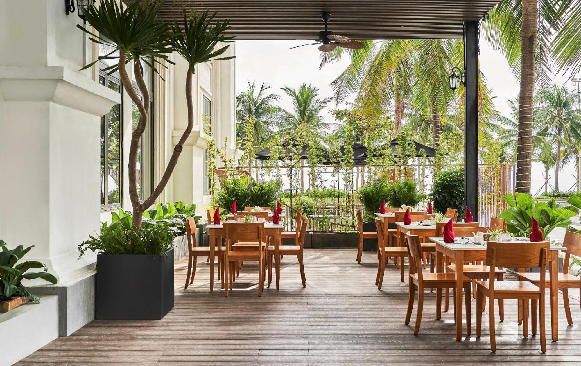 Nesta Hotel Đà Nẵng Kültér fotó