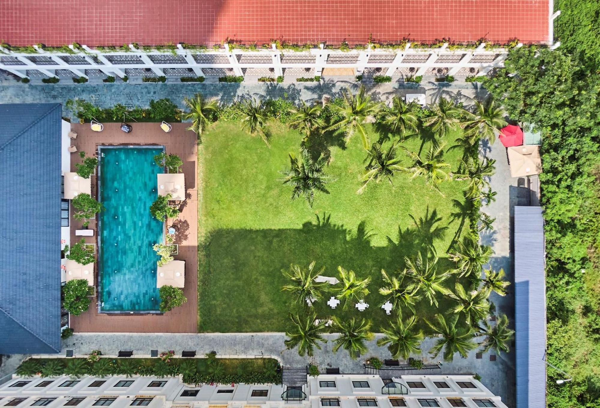 Nesta Hotel Đà Nẵng Kültér fotó